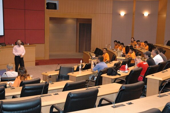 20040731_WorldChampTaiwan_9999Divers_AcademiMeeting_FSTB_0006