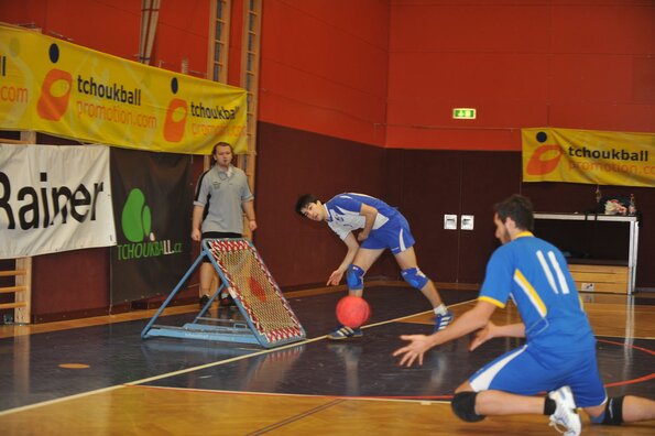 Tschoukball