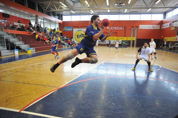 Tschoukball