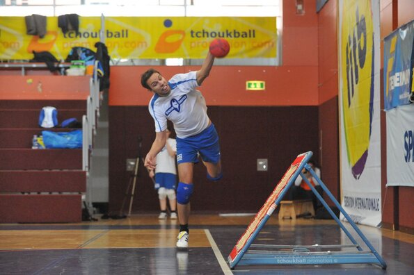 Tschoukball