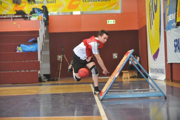 Tschoukball